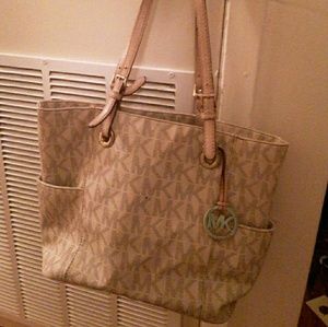 Michael kors purse